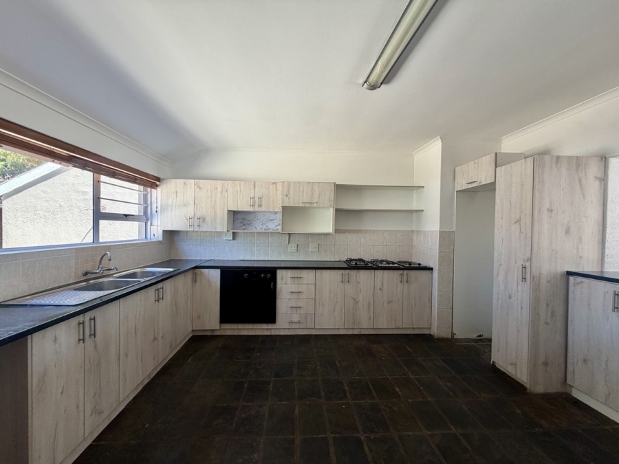 5 Bedroom Property for Sale in Duynefontein Western Cape